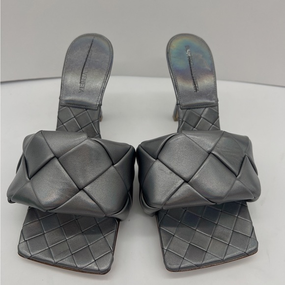 BOTTEGA VENETA Lido Metallic Woven Mule Sandals - Picture 4 of 11
